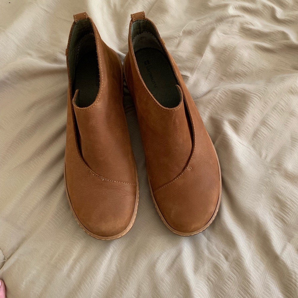 El Naturalista boots